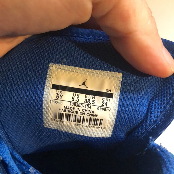 Suede all blue boys Jordan 1s - Picture 3 of 3